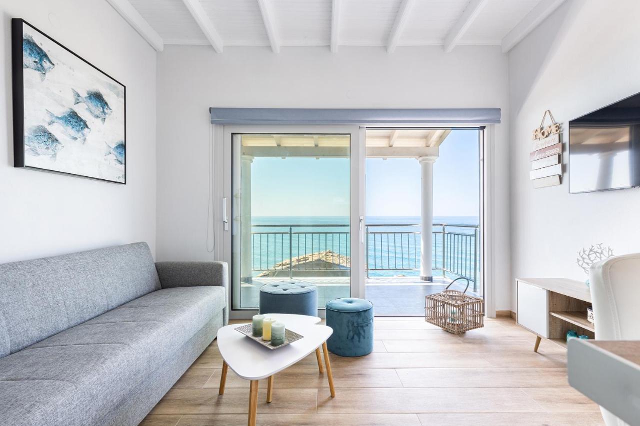 Renata & Filippos With Private Plunge Pool By Konnect Landhaus *
